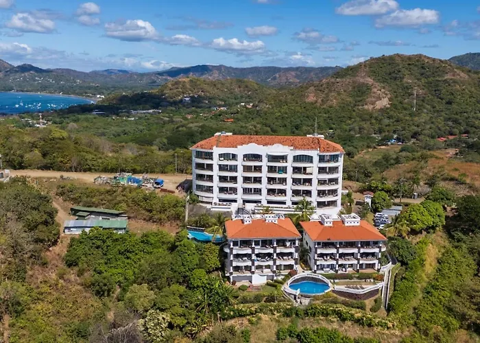 2 Bedroom Luxury Condo, Two Pools, Ocean Views * Playa Flamingo