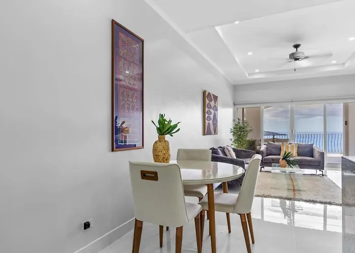 2 Bedroom Luxury Condo, Two Pools, Ocean Views Playa Flamingo