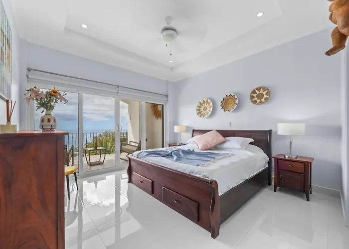 2 Bedroom Luxury Condo, Two Pools, Ocean Views Apartment Playa Flamingo